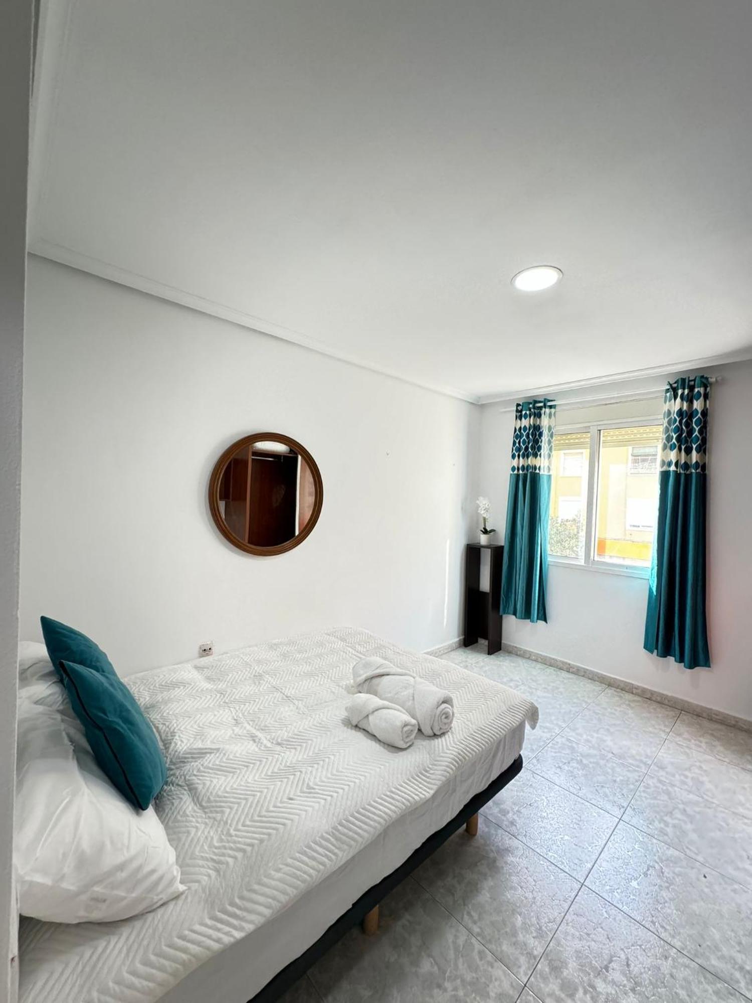 Habitacion Privada Валенсия Екстериор снимка